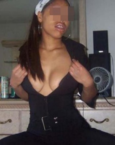 Belle femme cherche un homme très ouvert pour baiser sur Schaerbeek