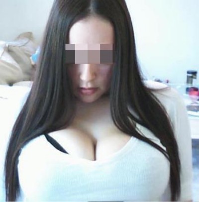 Jolie femme désirerait des queues bien larges à pomper sur Mons