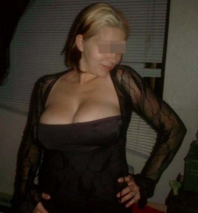 Pétasse recherchant un homme sur Bruxelles avec qui baiser