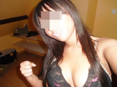 Coquine appréciant la sodo