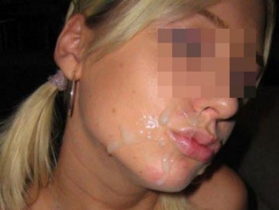 Bouffeuse de sperme veut de pines bien grosses à sucer à Charleroi