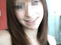 Jeune Femme qui désire de bites géantes à sucer à Liège